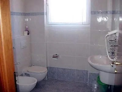 Sleeps 6 Pool Wifi Villa *