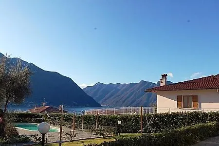 Sleeps 6 Pool Wifi Ossuccio