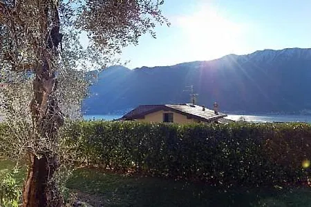 Villa Sleeps 6 Pool Wifi Ossuccio
