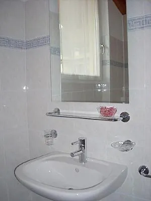 Villa Sleeps 6 Pool Wifi